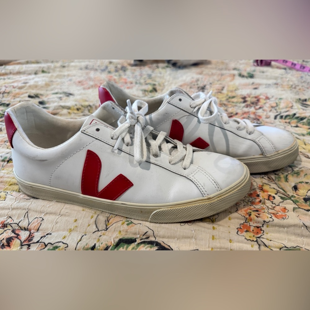 Veja Campos women’s sneakers size 9
